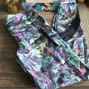 Lululemon Printed Mesh Crop Pants